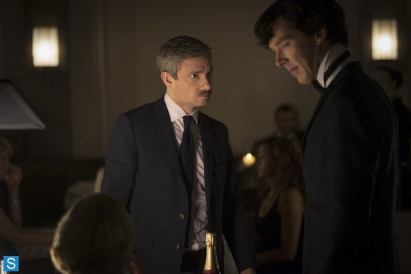 Sherlock-Episode-3.01-The-Empty-Hearse-Full-Set-of-Promotional-Photos-11_595_slogo